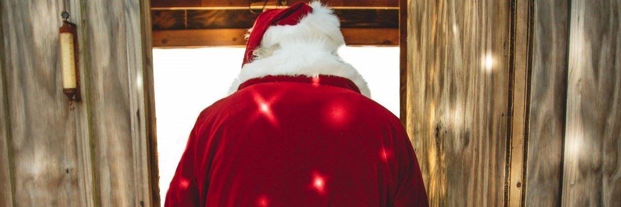 Santa Serves the War-Torn, Too